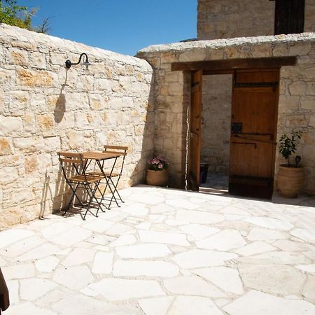 Cleo'S Inn Lofou Dış mekan fotoğraf