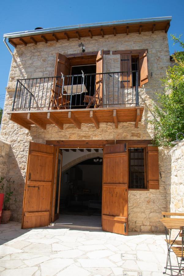 Cleo'S Inn Lofou Dış mekan fotoğraf